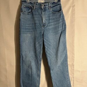 Abercrombie & Fitch Curve Love - The 90’s Straight - Ultra High Rise - Medium